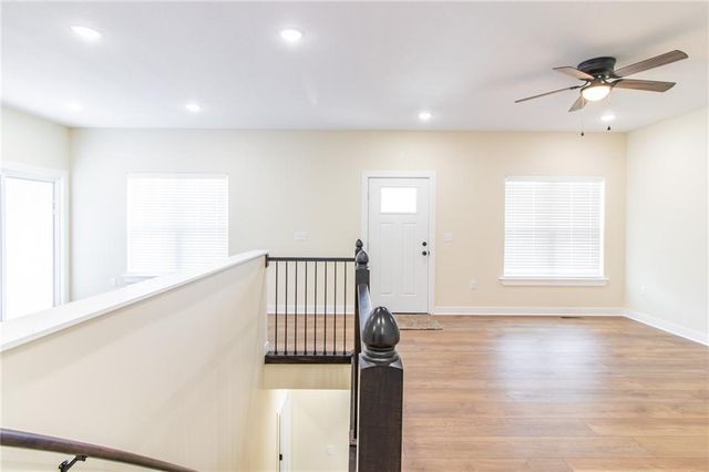 107 S Jefferson Avenue, Knob Noster, MO 65336