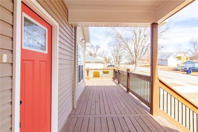 107 S Jefferson Avenue, Knob Noster, MO 65336