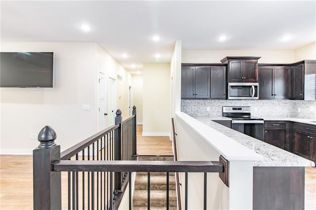 107 S Jefferson Avenue, Knob Noster, MO 65336