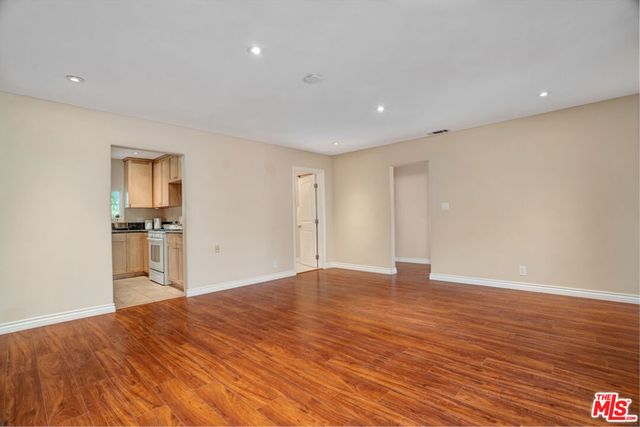 10743 Mountair Avenue, Tujunga, CA 91042