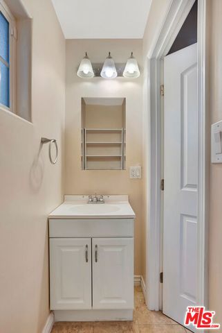 10743 Mountair Avenue, Tujunga, CA 91042