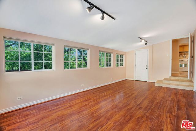 10743 Mountair Avenue, Tujunga, CA 91042