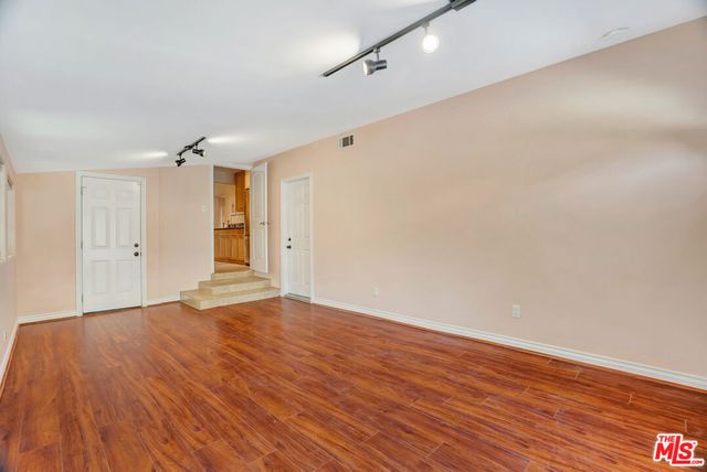 10743 Mountair Avenue, Tujunga, CA 91042