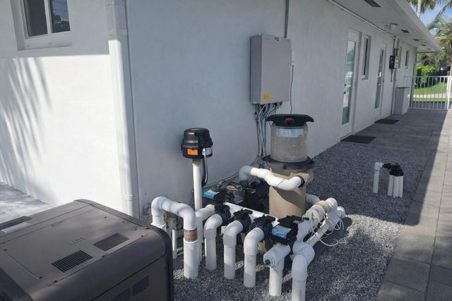 3910 NE 26th Avenue, Lighthouse Point, FL 33064