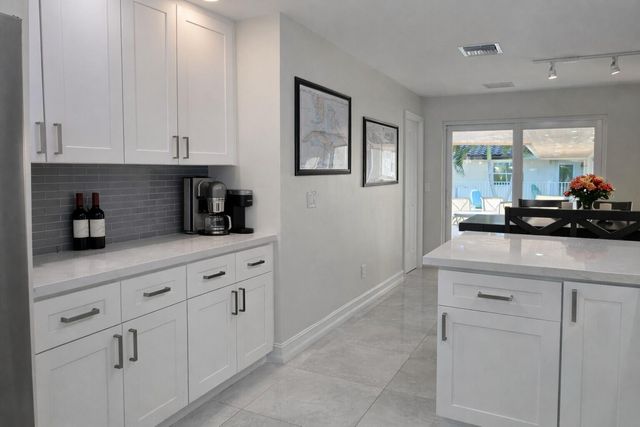 3910 NE 26th Avenue, Lighthouse Point, FL 33064