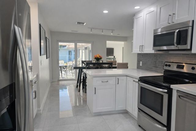 3910 NE 26th Avenue, Lighthouse Point, FL 33064