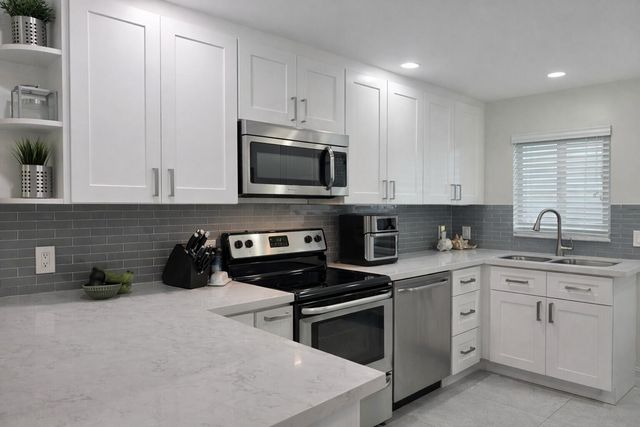 3910 NE 26th Avenue, Lighthouse Point, FL 33064