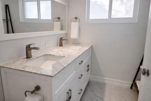 3910 NE 26th Avenue, Lighthouse Point, FL 33064