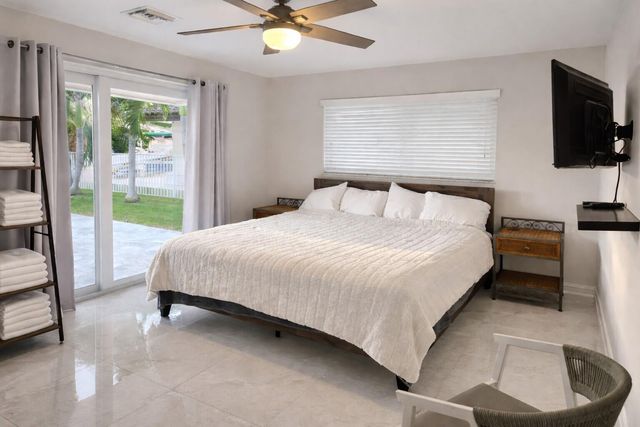 3910 NE 26th Avenue, Lighthouse Point, FL 33064