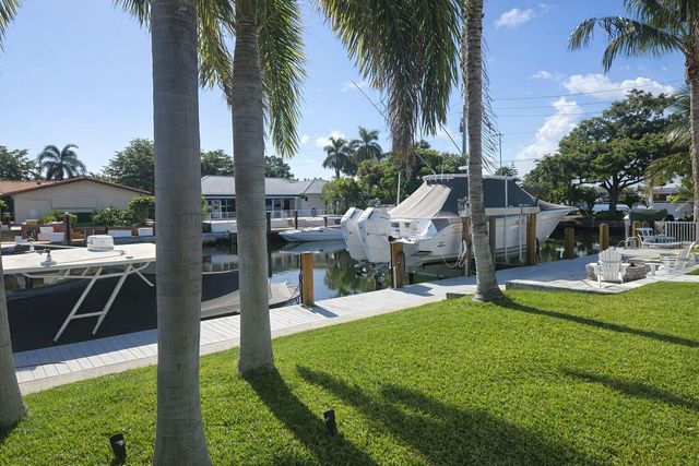 3910 NE 26th Avenue, Lighthouse Point, FL 33064