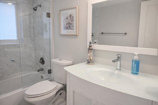 3910 NE 26th Avenue, Lighthouse Point, FL 33064