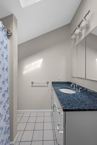 9 Oxbow Road, Lynnfield, MA 01940