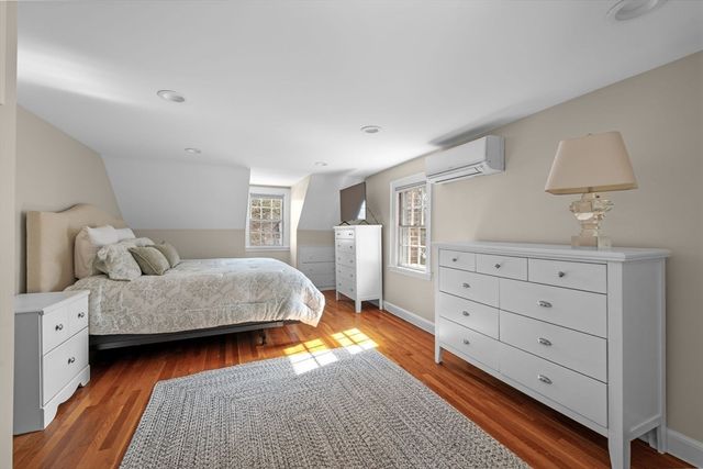 9 Oxbow Road, Lynnfield, MA 01940