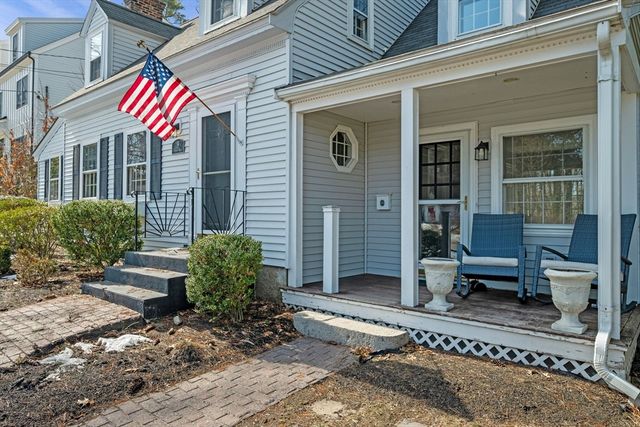 9 Oxbow Road, Lynnfield, MA 01940