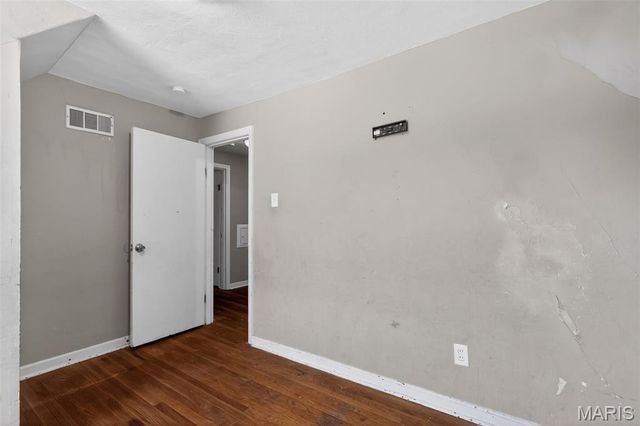 9817 Balboa Drive, St Louis, MO 63136