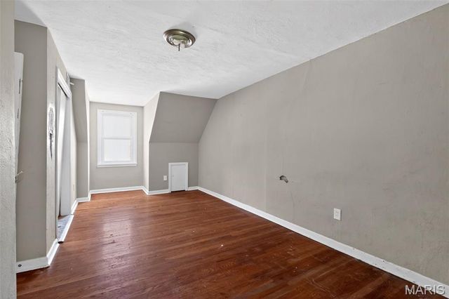 9817 Balboa Drive, St Louis, MO 63136
