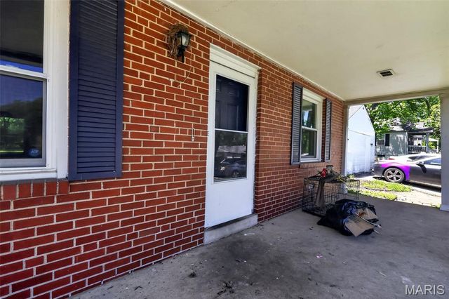 9817 Balboa Drive, St Louis, MO 63136