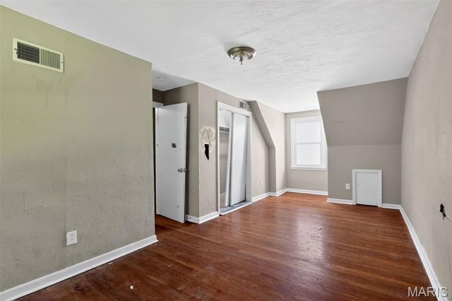 9817 Balboa Drive, St Louis, MO 63136