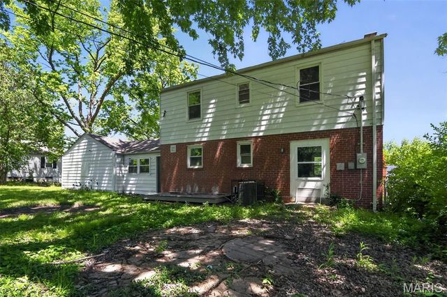 9817 Balboa Drive, St Louis, MO 63136