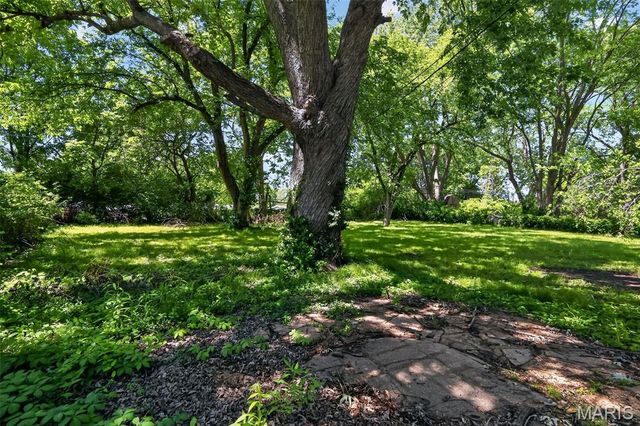 9817 Balboa Drive, St Louis, MO 63136