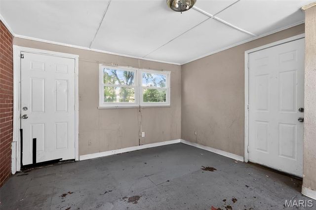 9817 Balboa Drive, St Louis, MO 63136