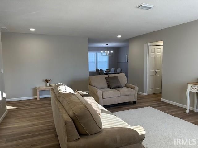 800 W ROBERTS Avenue, Marion, IN 46952