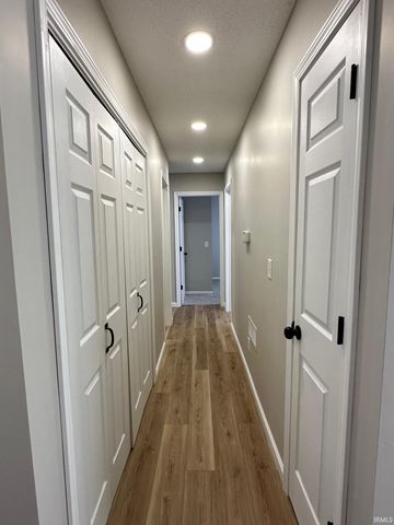 800 W ROBERTS Avenue, Marion, IN 46952