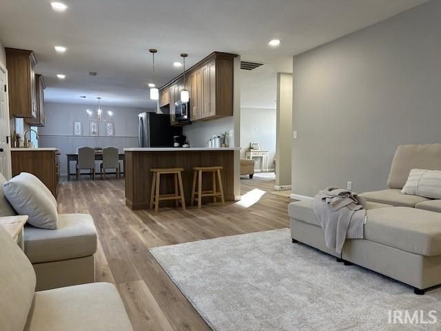 800 W ROBERTS Avenue, Marion, IN 46952