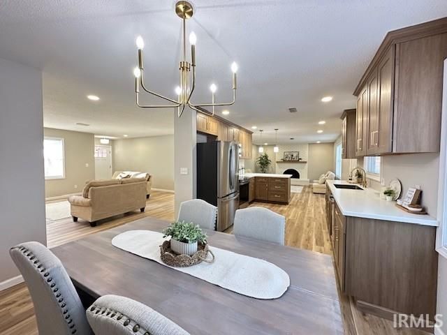 800 W ROBERTS Avenue, Marion, IN 46952