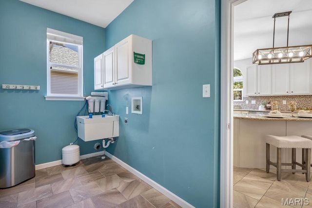 365 Remington Way Drive, Ballwin, MO 63021