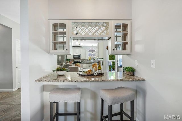 365 Remington Way Drive, Ballwin, MO 63021