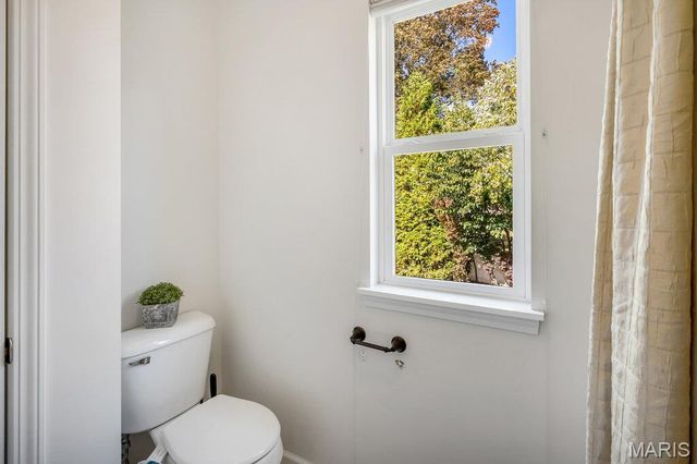 365 Remington Way Drive, Ballwin, MO 63021