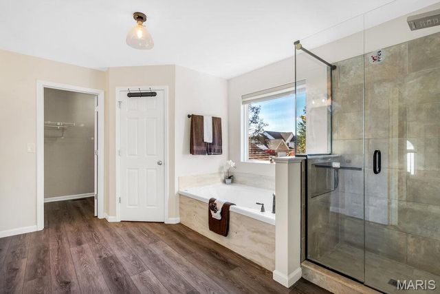 365 Remington Way Drive, Ballwin, MO 63021