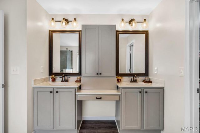 365 Remington Way Drive, Ballwin, MO 63021