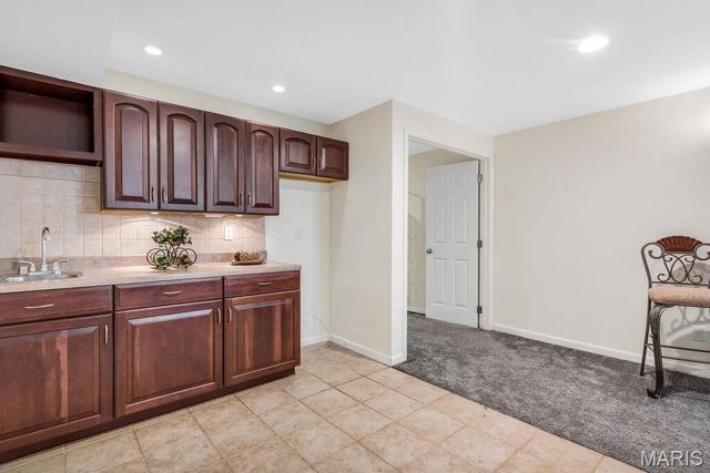 365 Remington Way Drive, Ballwin, MO 63021