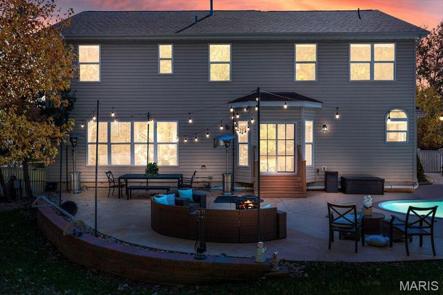 365 Remington Way Drive, Ballwin, MO 63021