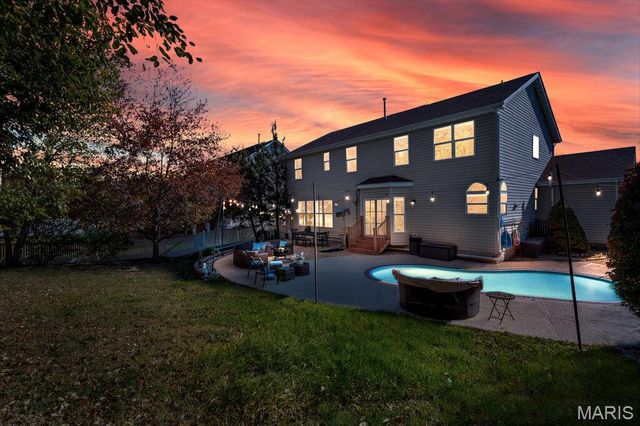 365 Remington Way Drive, Ballwin, MO 63021