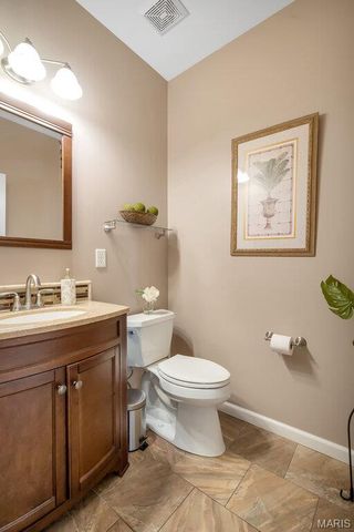 365 Remington Way Drive, Ballwin, MO 63021