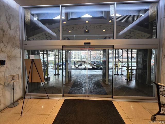 1020 Grand Concourse 17M, Bronx, NY 10451