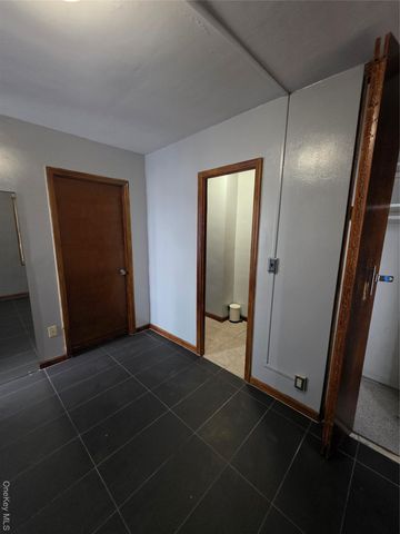 1020 Grand Concourse 17M, Bronx, NY 10451