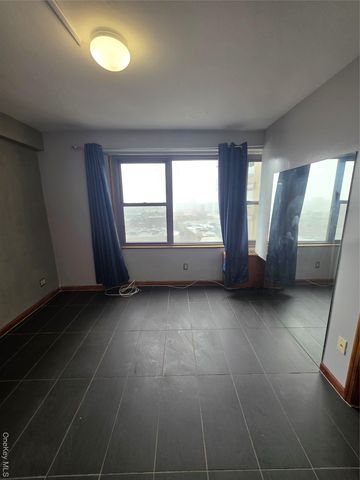 1020 Grand Concourse 17M, Bronx, NY 10451