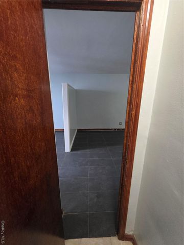 1020 Grand Concourse 17M, Bronx, NY 10451