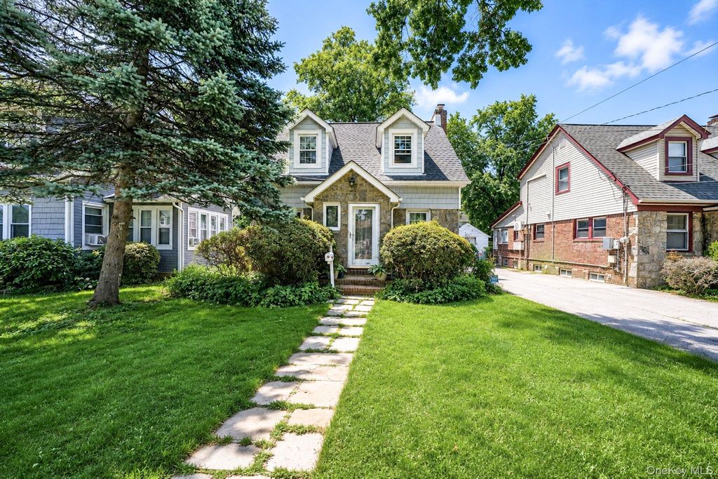 850 Linden Avenue, North Baldwin, NY 11510
