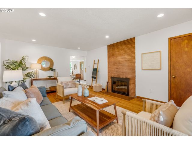 4214 Se 91ST Ave, Portland, OR 97266