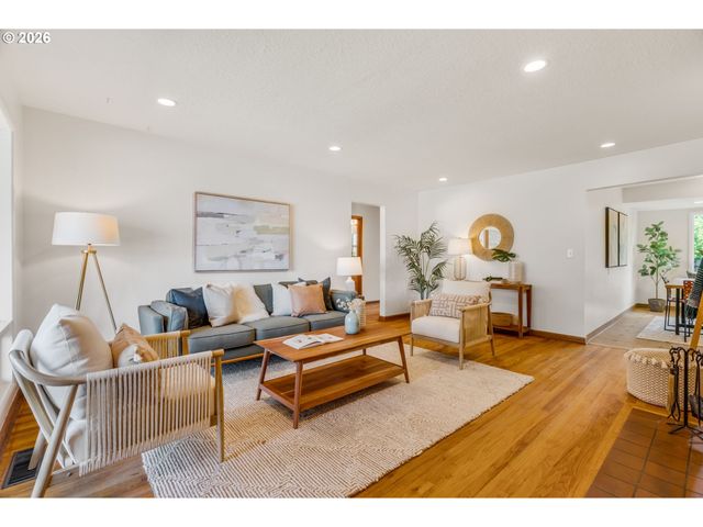 4214 Se 91ST Ave, Portland, OR 97266