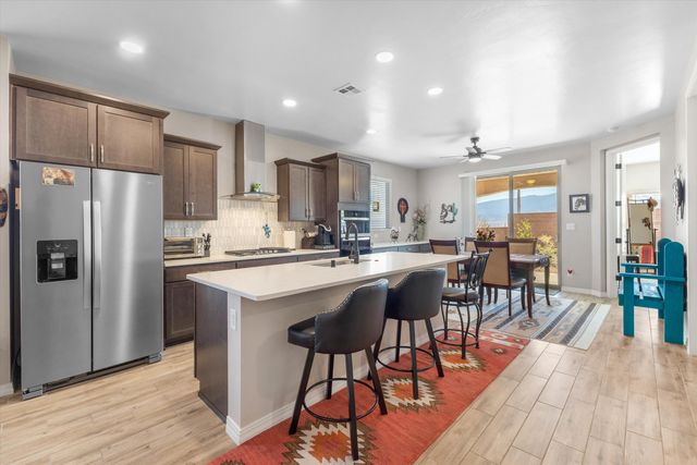 6718 Sydney Drive NE, Rio Rancho, NM 87144