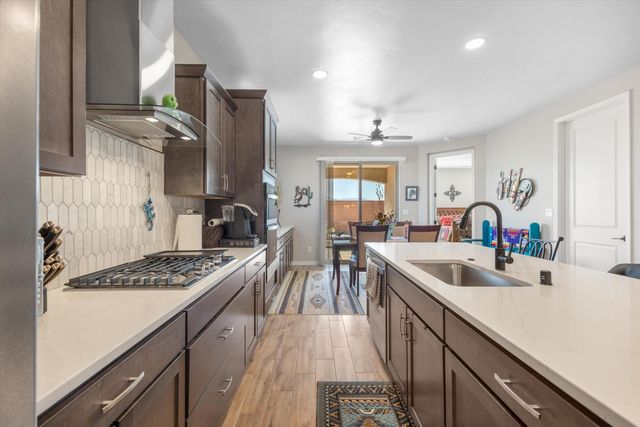 6718 Sydney Drive NE, Rio Rancho, NM 87144