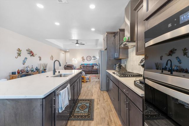 6718 Sydney Drive NE, Rio Rancho, NM 87144