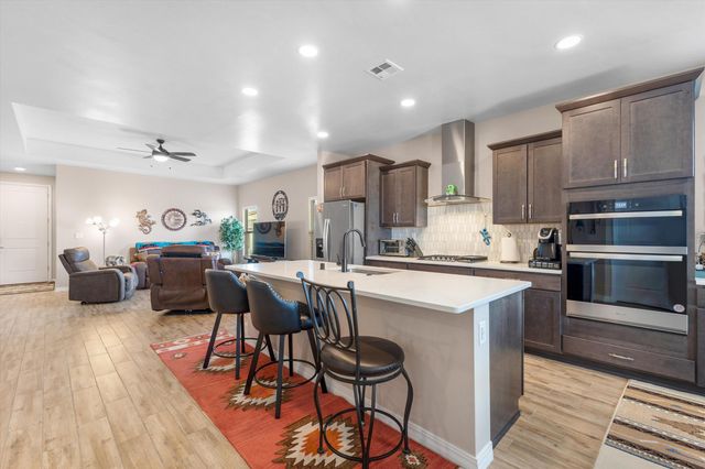 6718 Sydney Drive NE, Rio Rancho, NM 87144