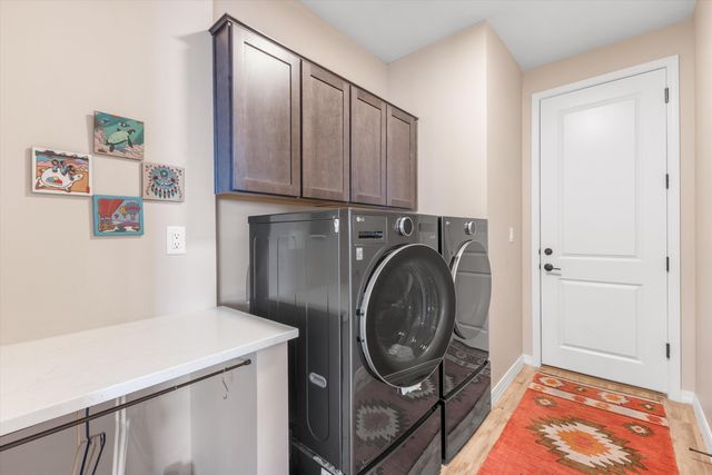 6718 Sydney Drive NE, Rio Rancho, NM 87144